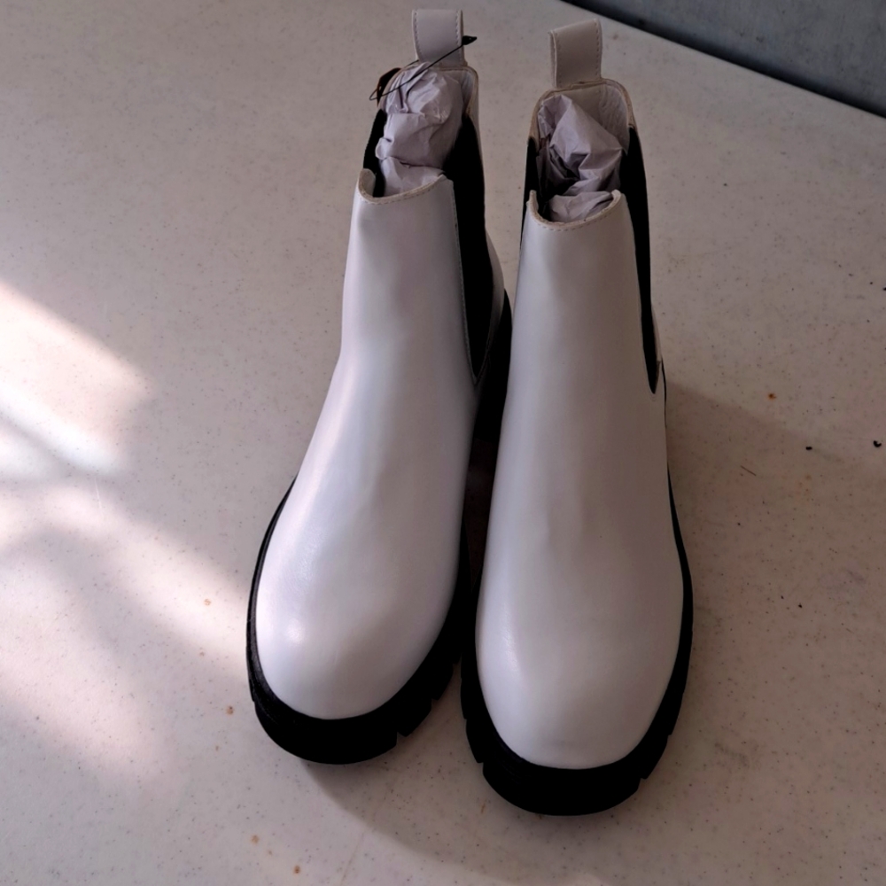 Vepose New York Chelsea Boots